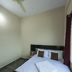 Oyo 9544 Hotel Crown Residency