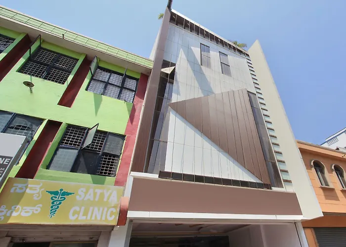 Oyo 12153 Hotel B S International