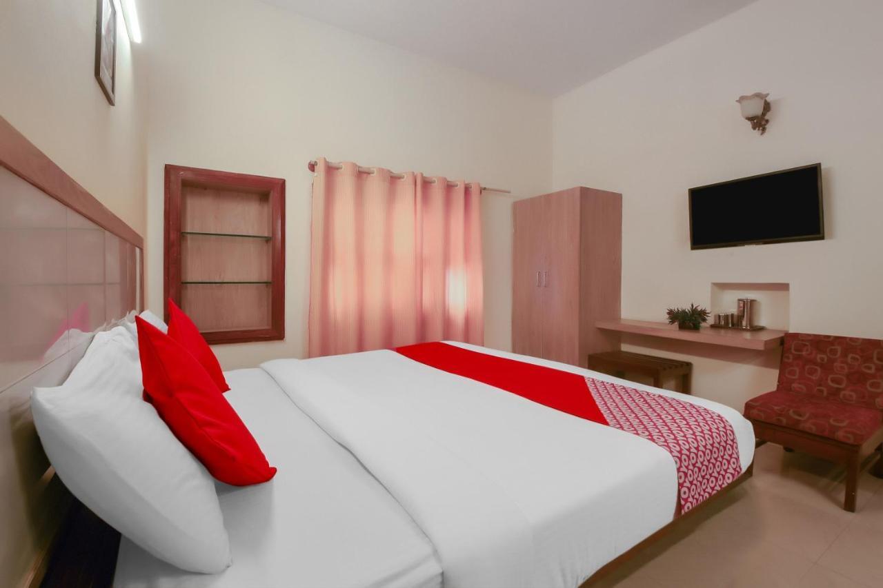 Kaveri Hotel