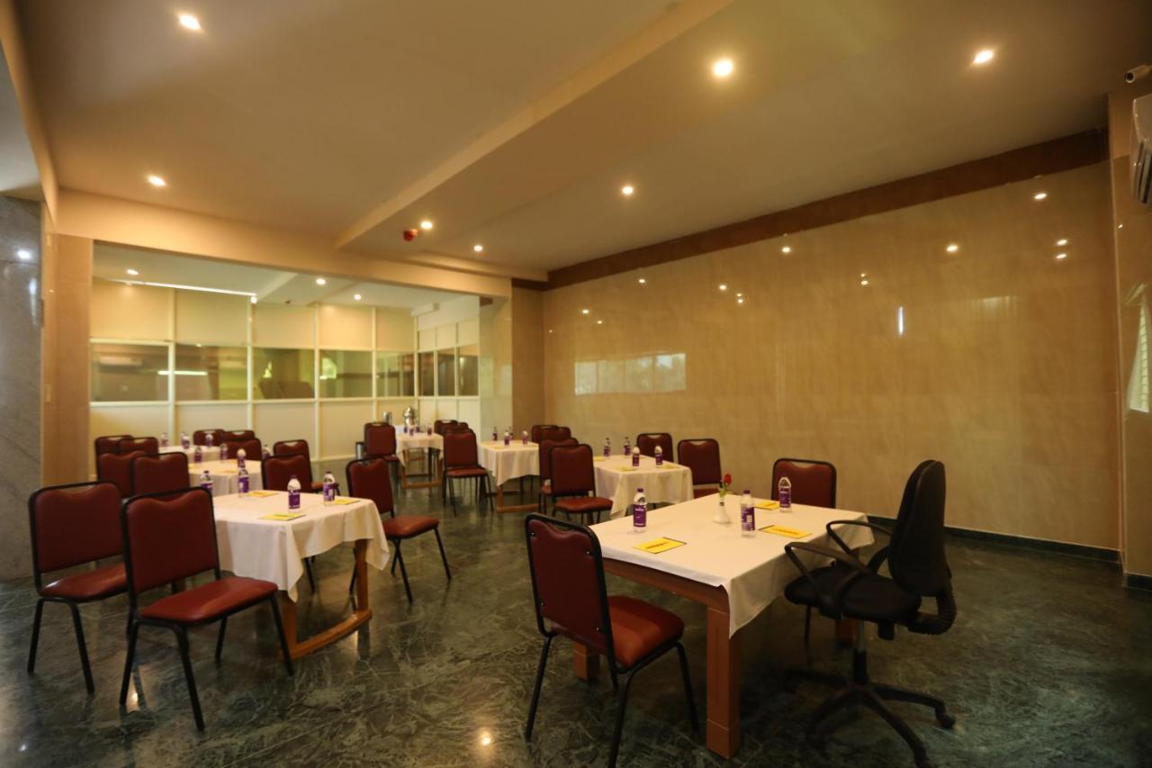 Hotel Townhouse J K Golden Embassy 3*