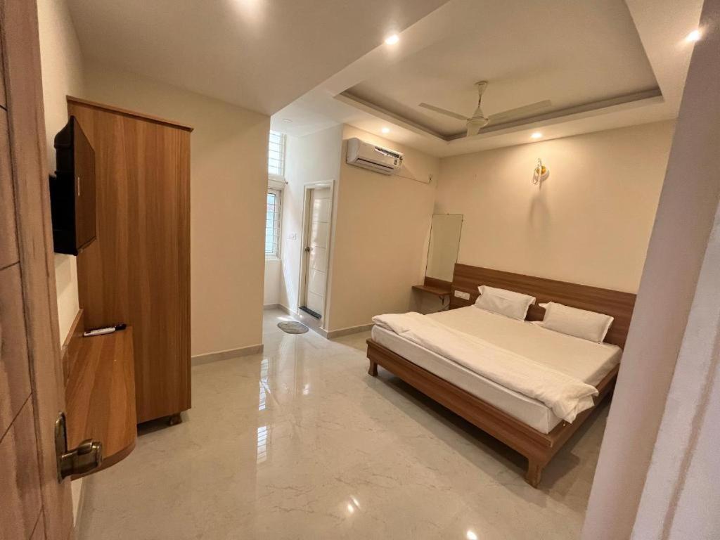 Seema Palace 1 Km From Railwaystaion 2* Mysore