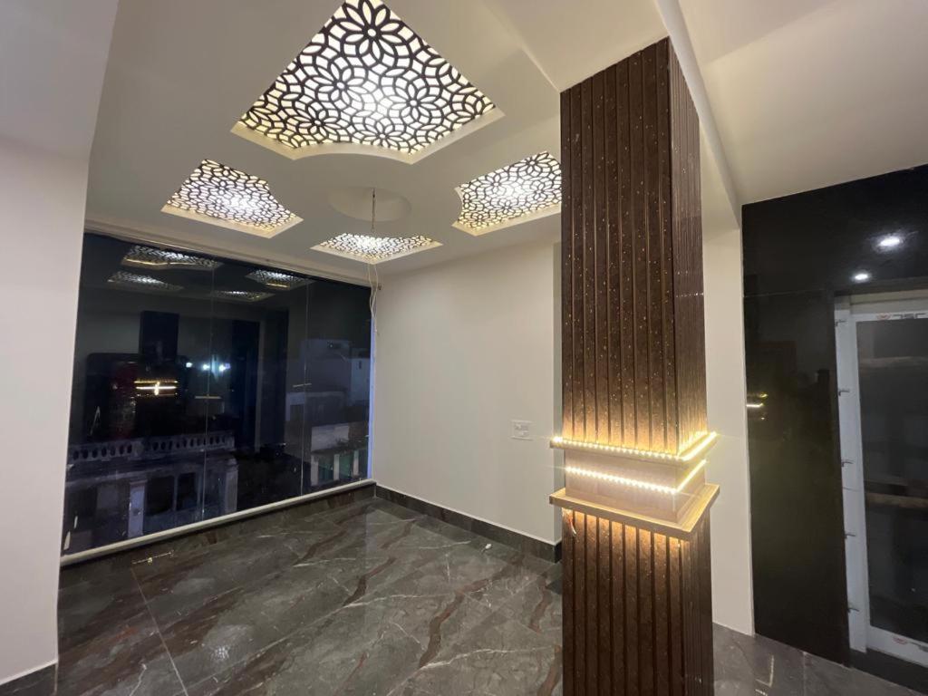 Seema Palace 1 Km From Railwaystaion 2*