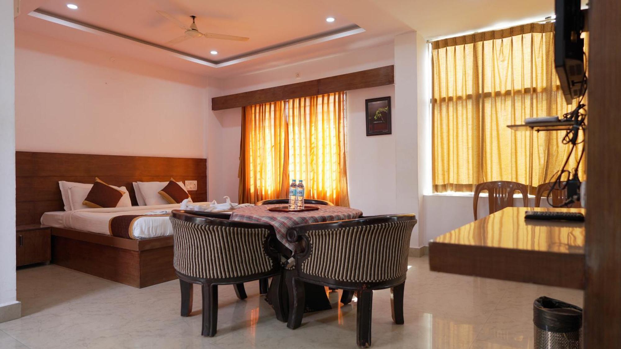 Yashaswi Comforts Hotel Mysore