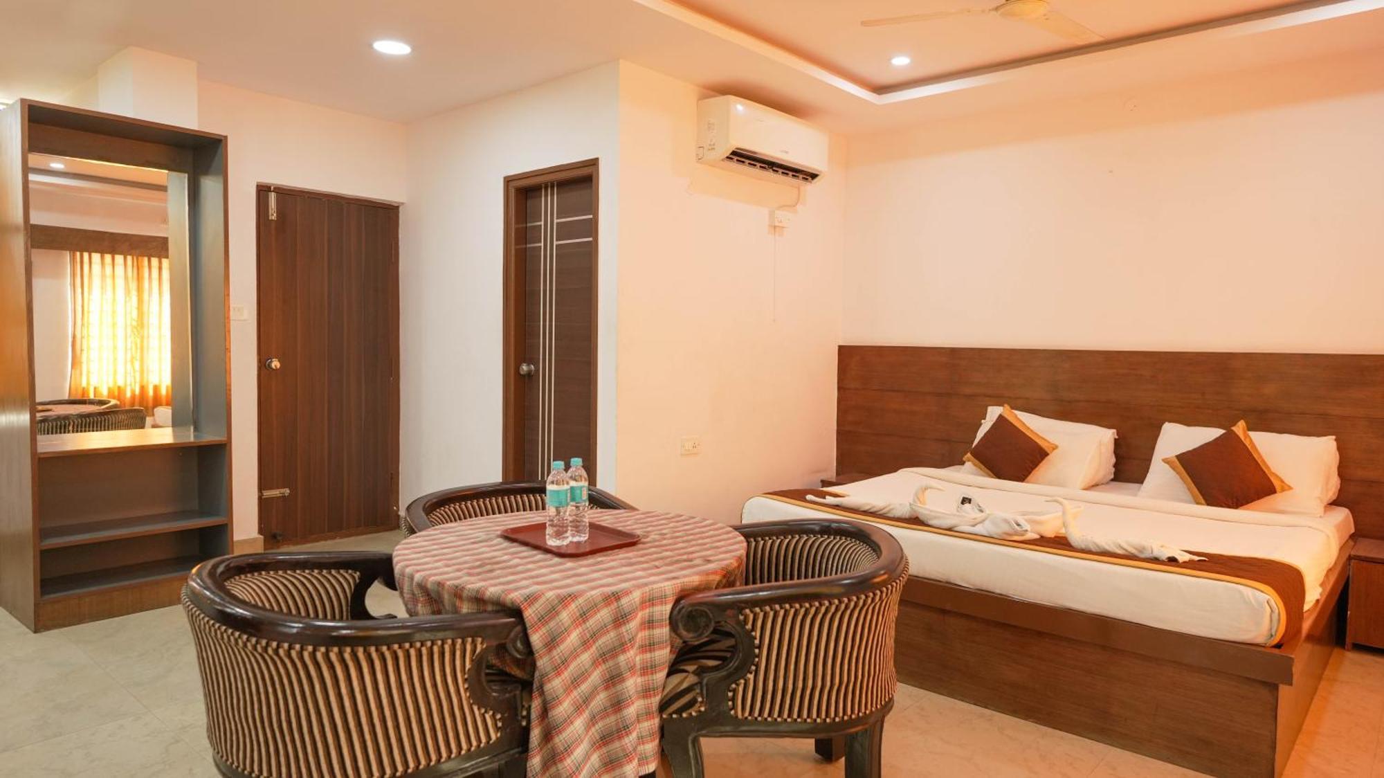 Hotel Yashaswi Comforts