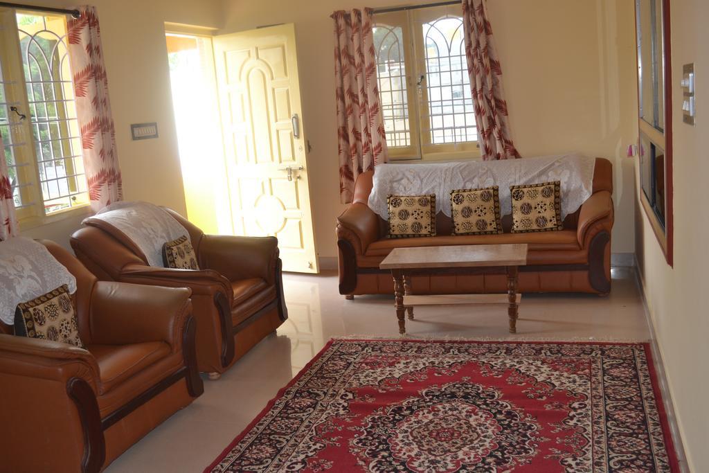 Manasvini Homestay-a In With Scenic View