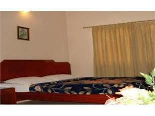 Bombay Tiffanys Hotel 2*