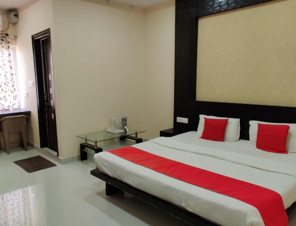 Suvarna Suits 2*