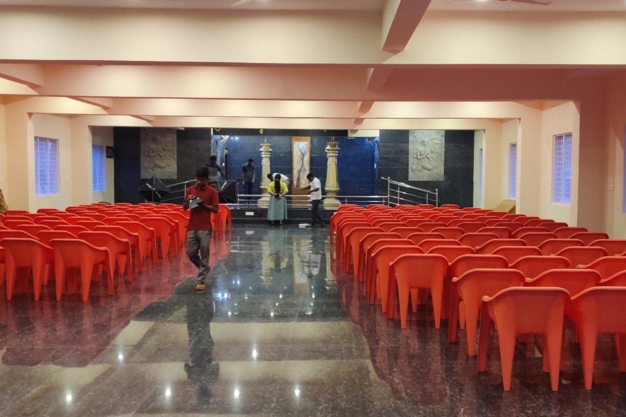 Hotel Suvarna Suits