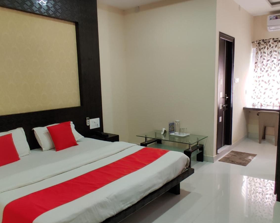 Hotel Suvarna Suits