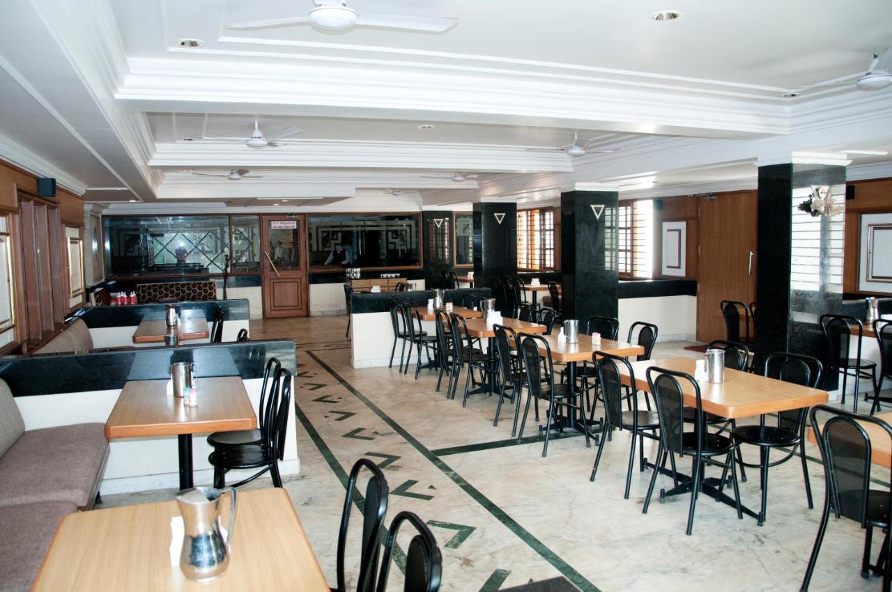 Hotel Suvarna Suits