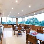 Capital O 18430 The Dawn Hotel