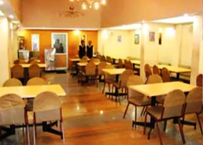 The Gallery View Hotel