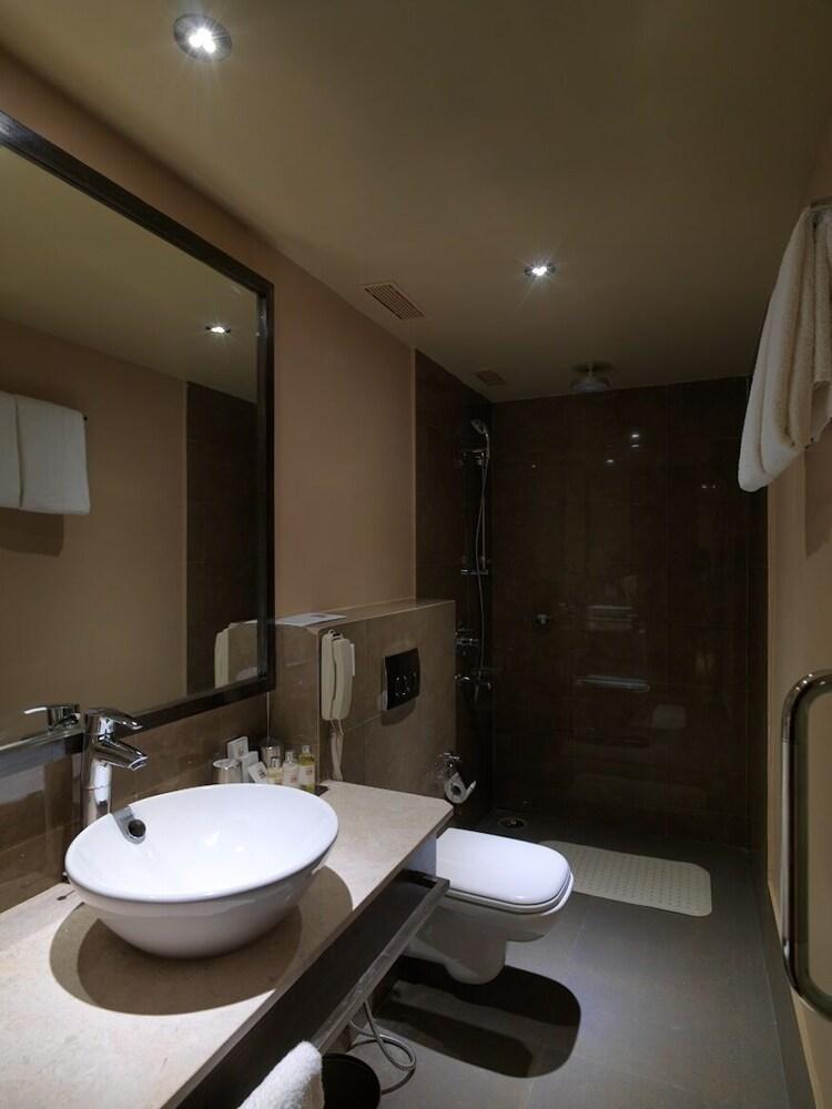 The Quorum Hotel Mysore
