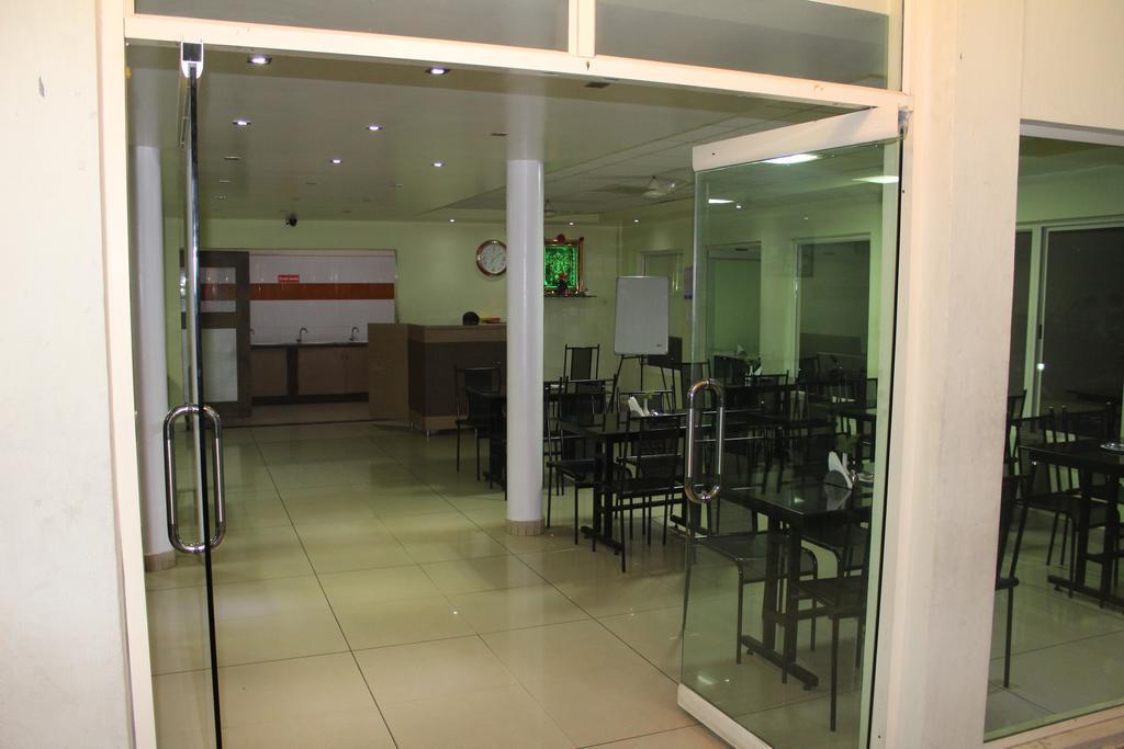 Kalyani Hotel 2*