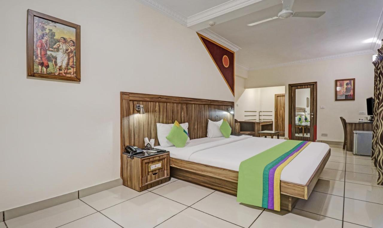 Treebo Komfort Suites, 3 Km From Palace