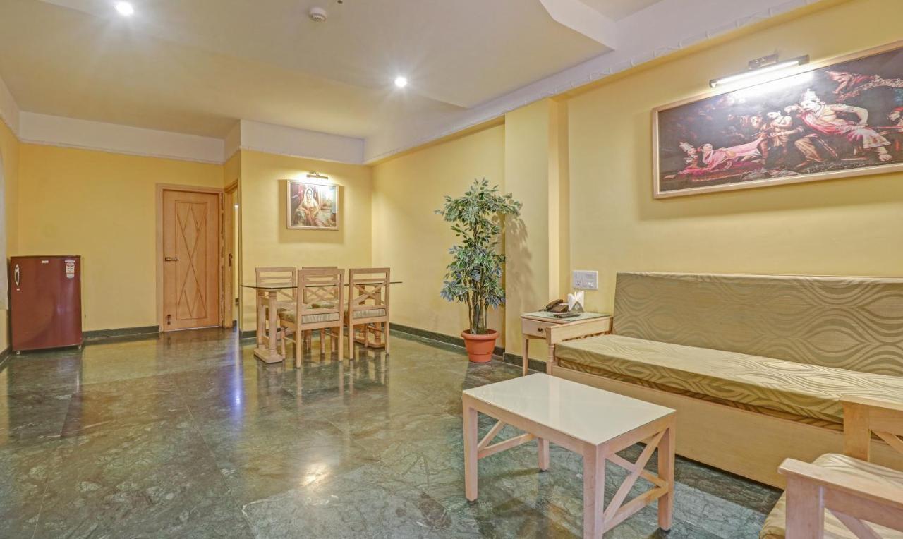 Treebo Komfort Suites, 3 Km From Palace 3*