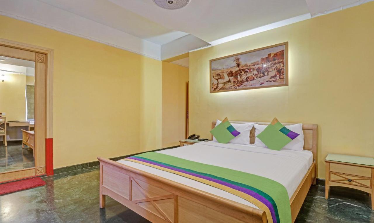 Hotel Treebo Komfort Suites, 3 Km From Palace 3*