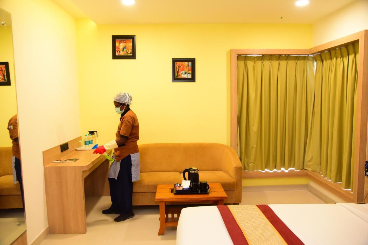 Q ! Star Hotel