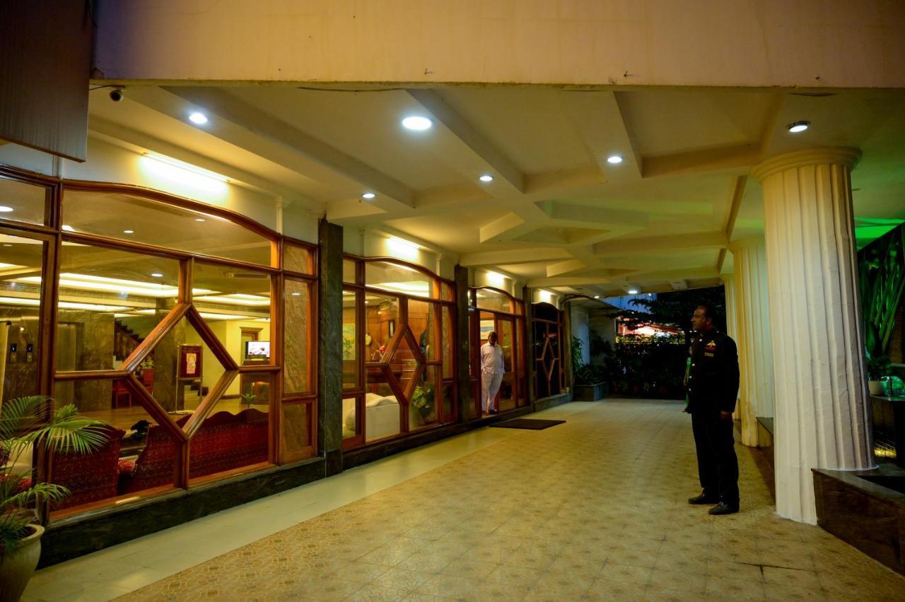 Maya's Kings Kourt Hotel 3*