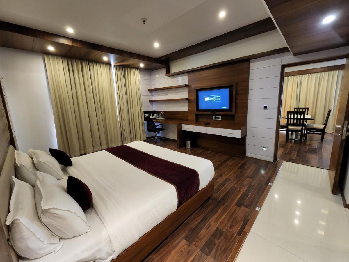 Preethi International Hotel 3*