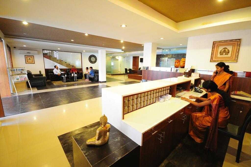 The Viceroy Comforts Hotel 3*