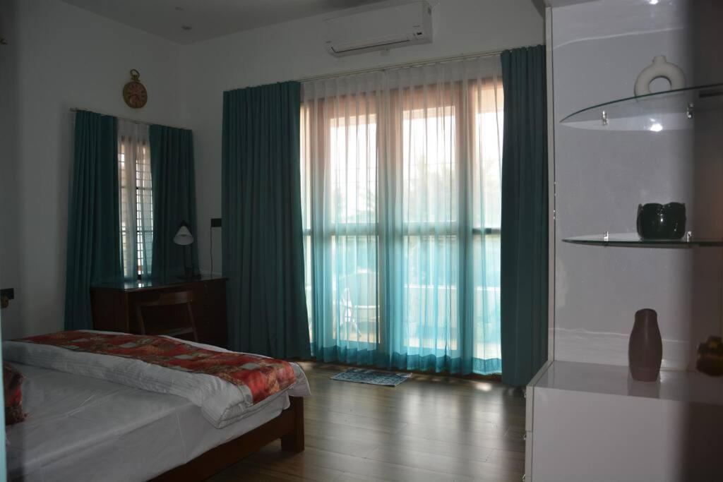 Villa Earth - Luxurious 5 Bhk Ac At *
