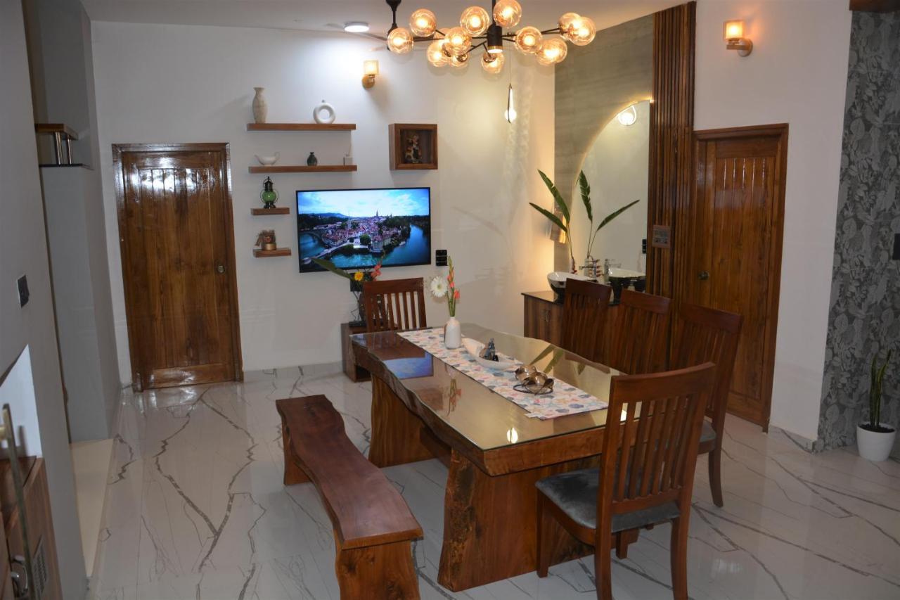 Earth - Luxurious 5 Bhk Ac At