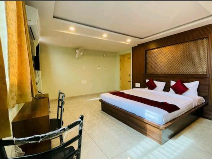 Yashaswiny Recidency Hotel