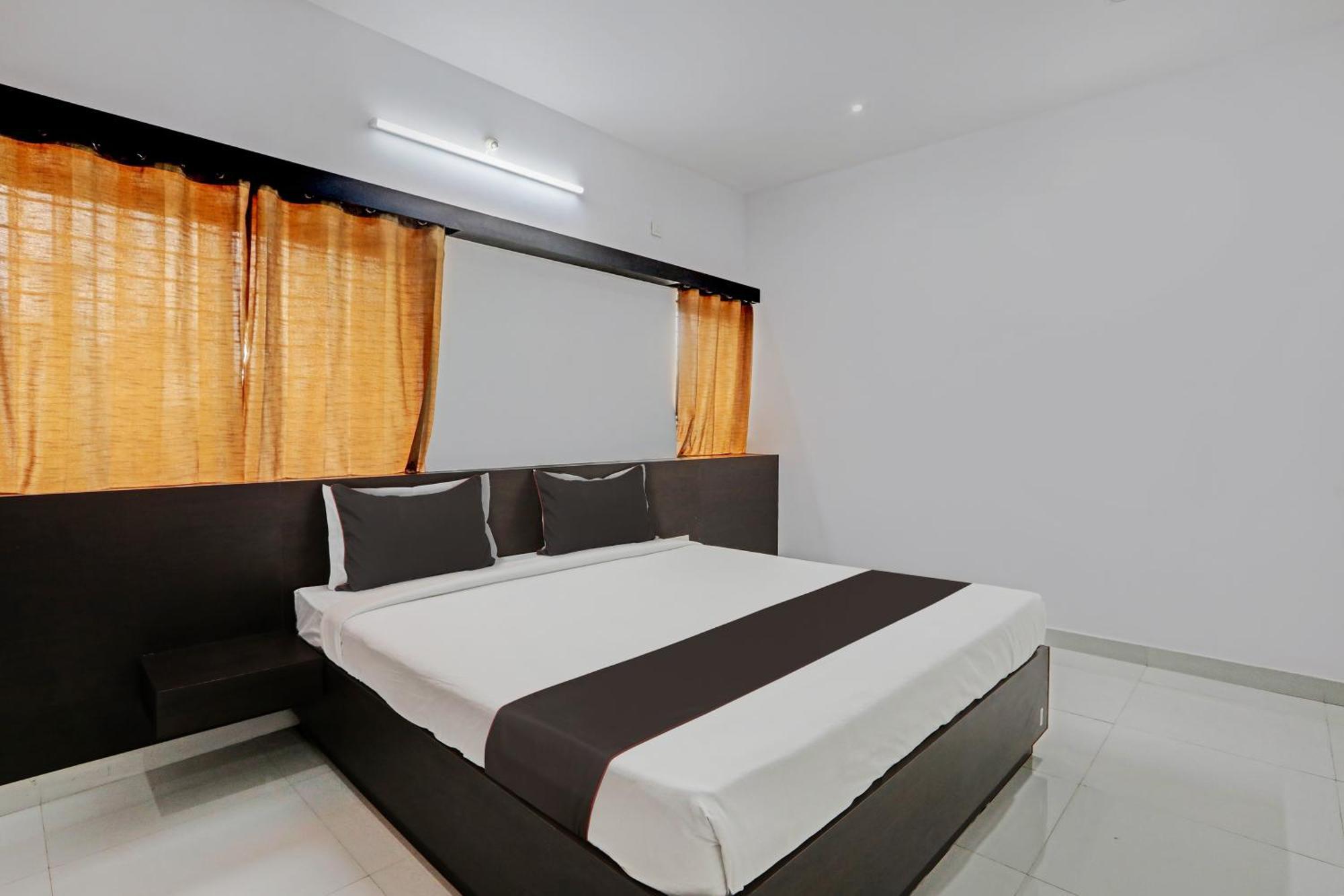 Collection O Emara Grand 4* Mysore