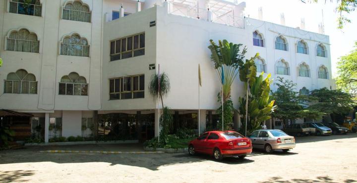Hotel Maya's Kings Kourt Mysore