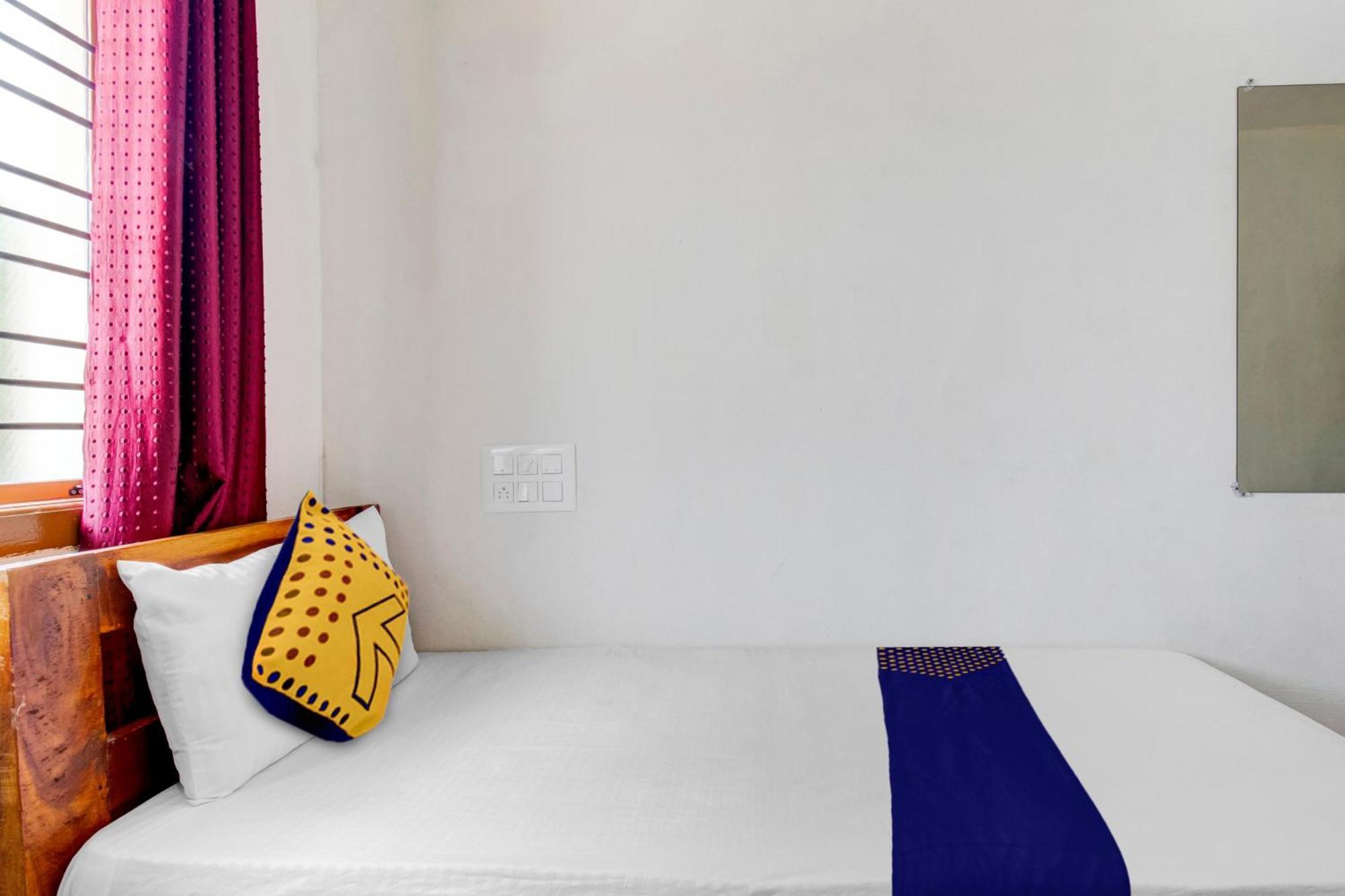 Oyo Mystic Mansion Hotel
