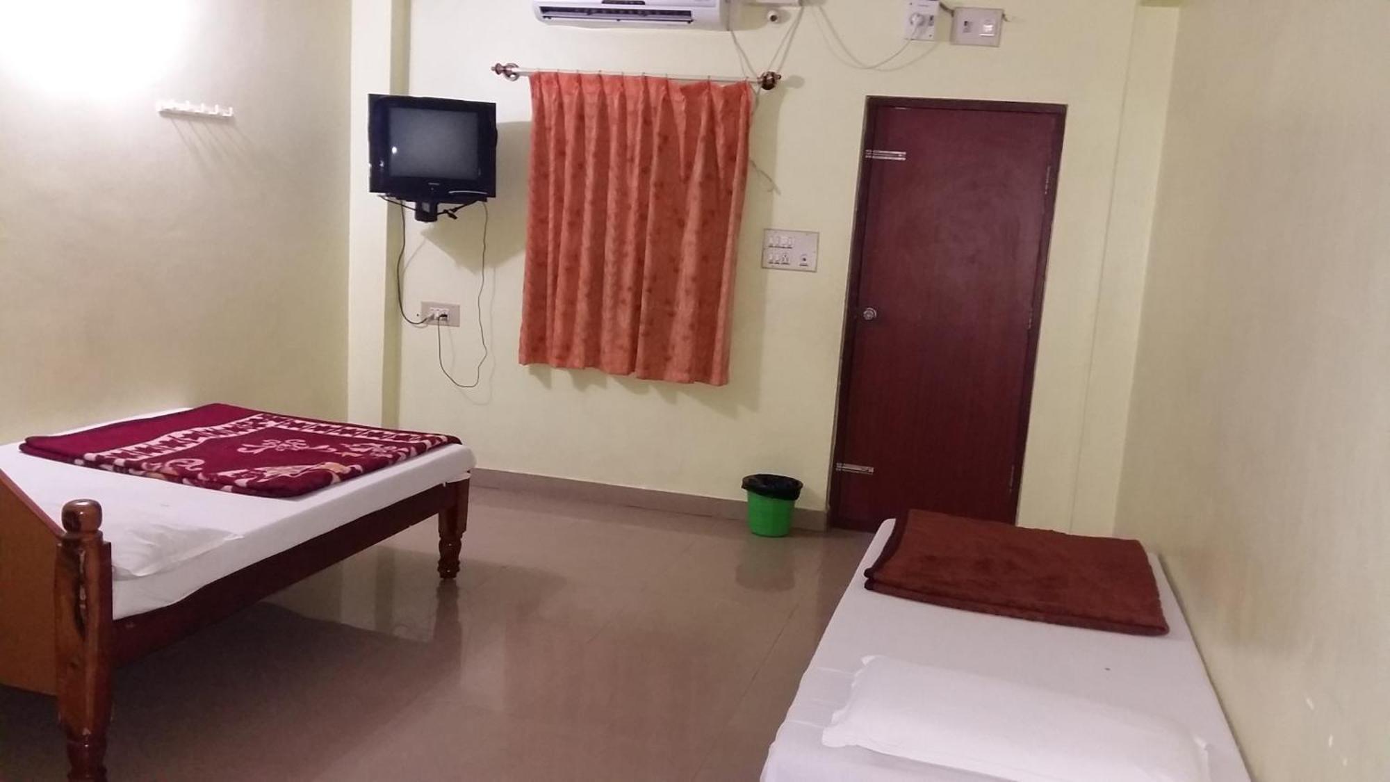 Hotel Yashaswiny Recidency 3*