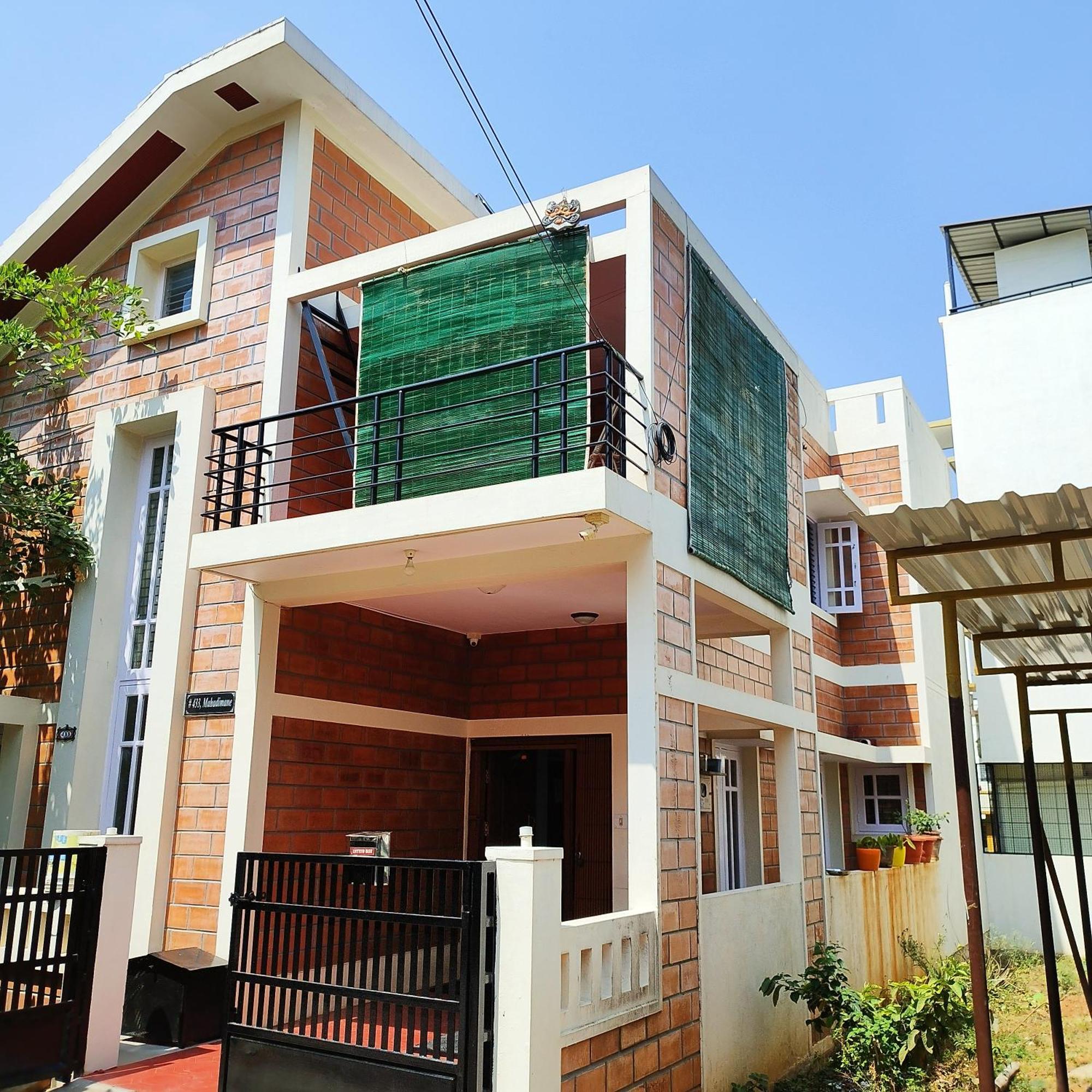 Mahadimane - Spacious House With 3 Bed Holiday home Mysore