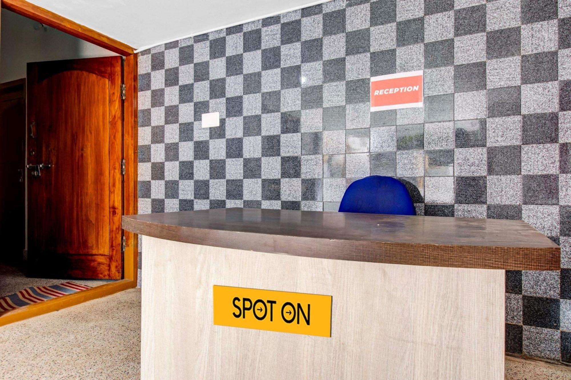 Oyo Mystic Mansion Hotel