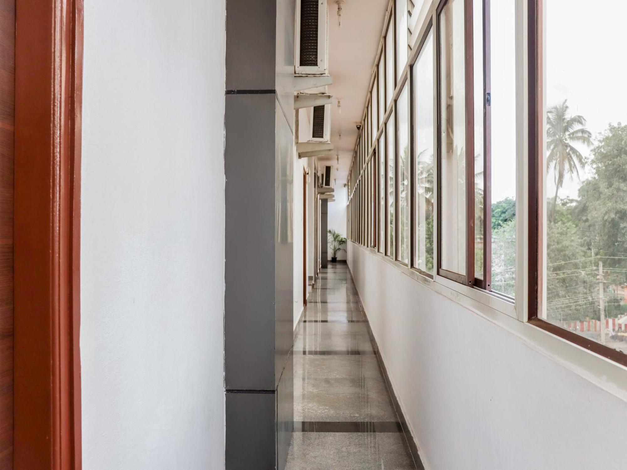 Hotel Collection O Yashaswi Comforts Mysore