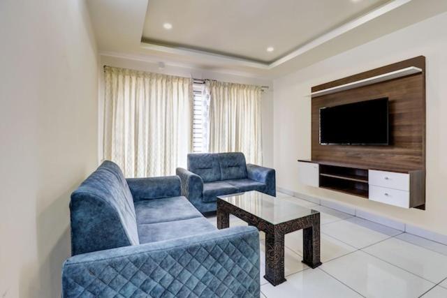 Villa 2 Bhk Ac Flat Call- 8o882-37972