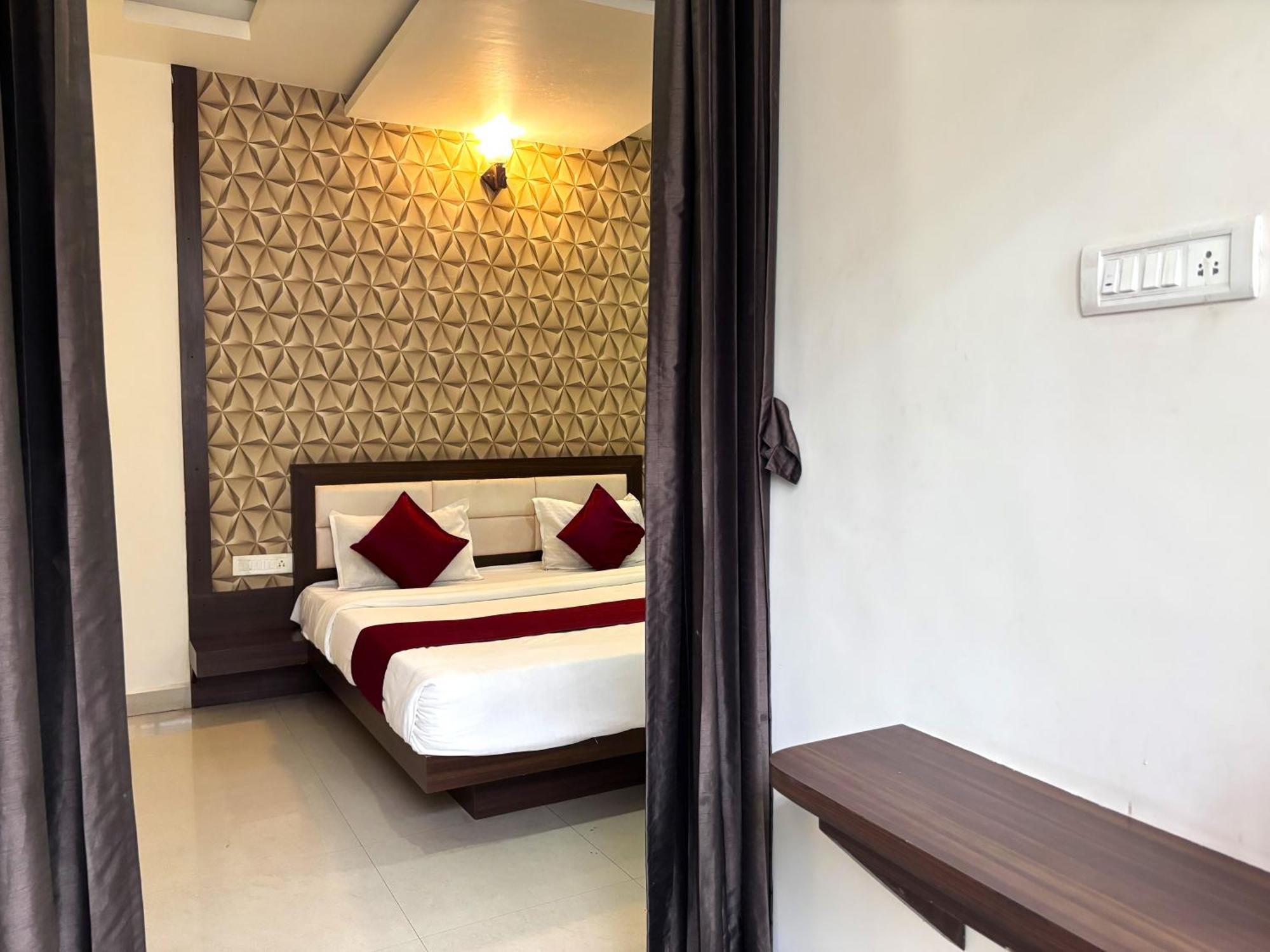 Aj Palace Mysore