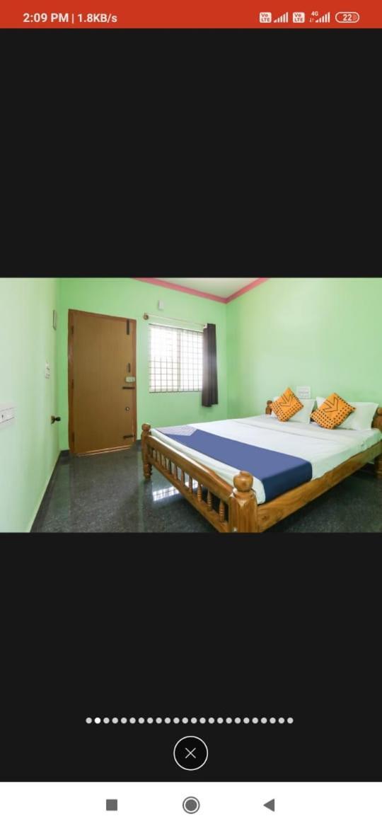 Hotel Yeshwitha Residency