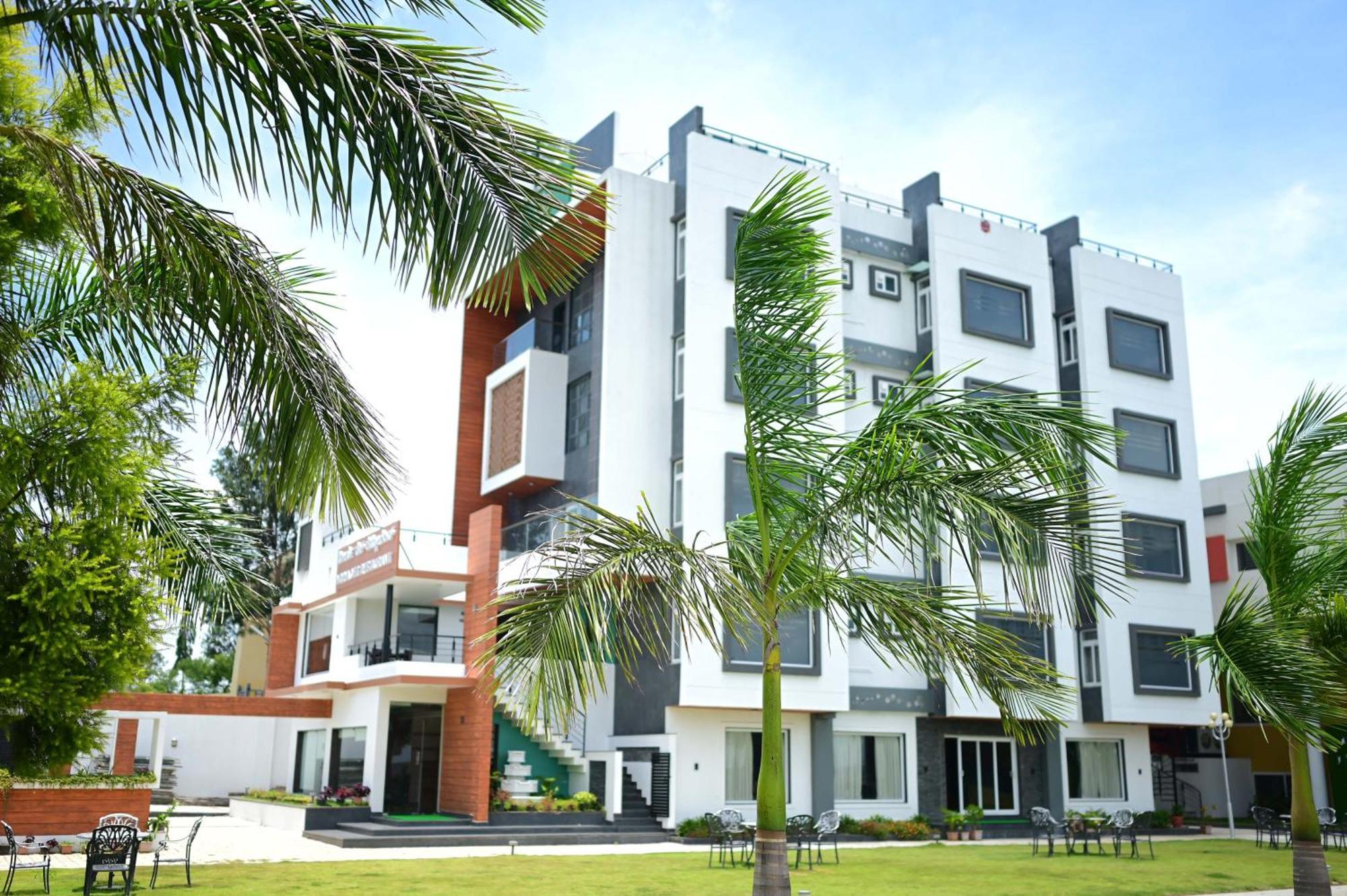 R R Residency Hotel