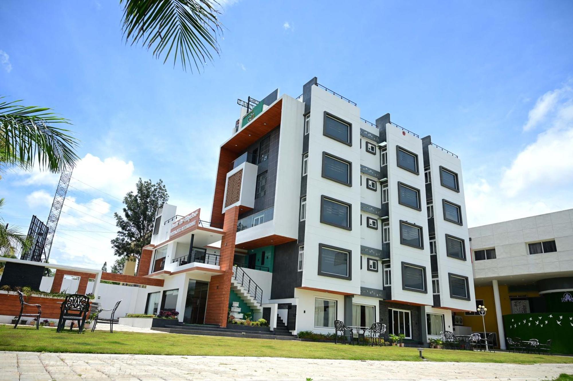 Hotel R R Residency Mysore