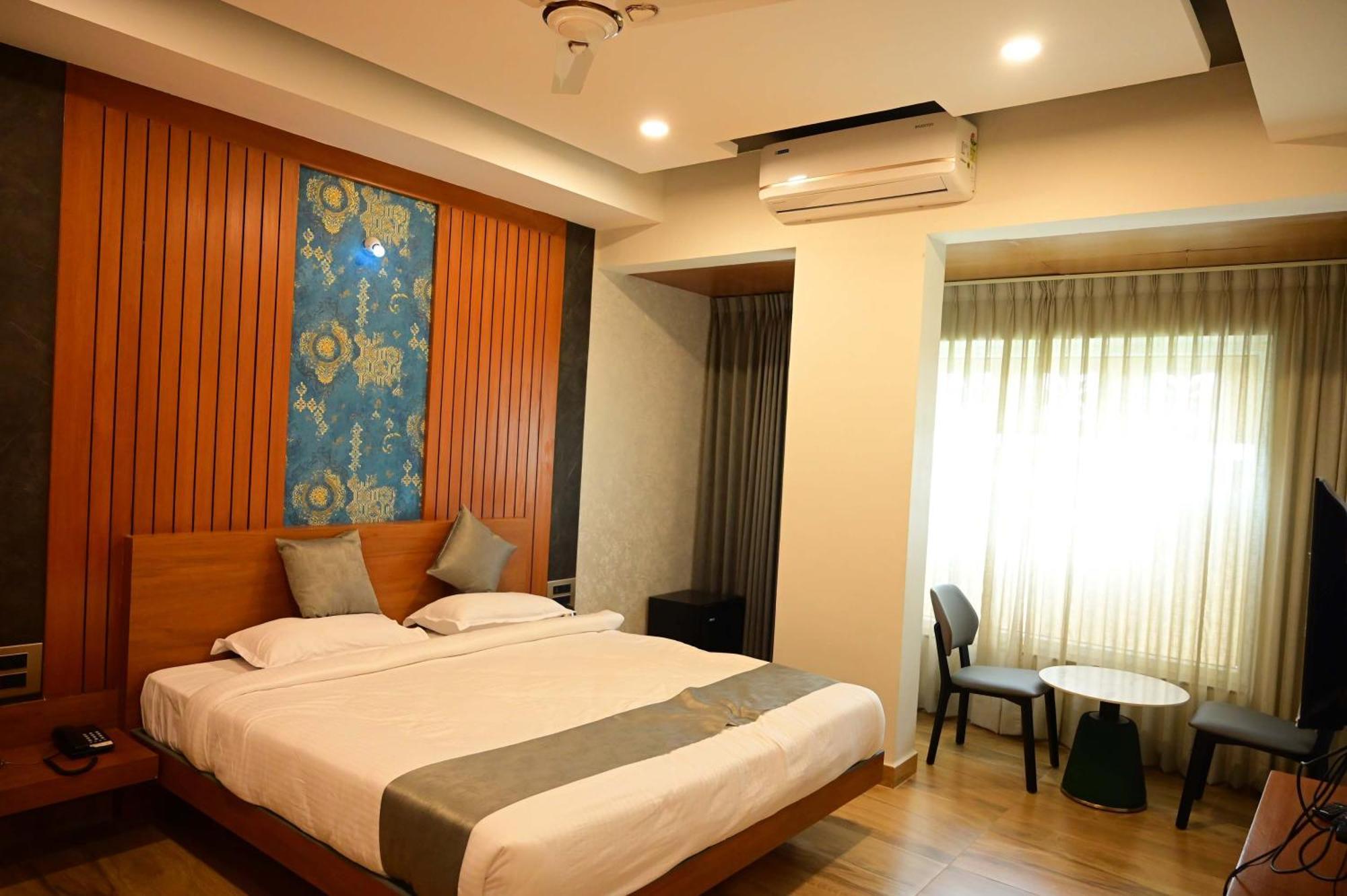 R R Residency Mysore