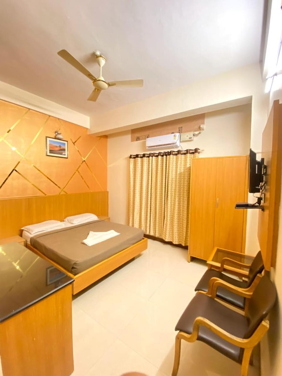 Rajalakshmi Comforts Hotel 3*