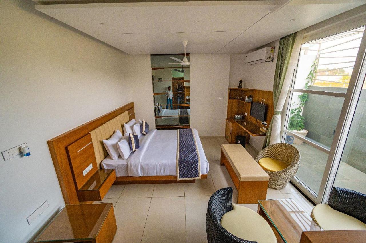 S R Luxury Lodge Mysore
