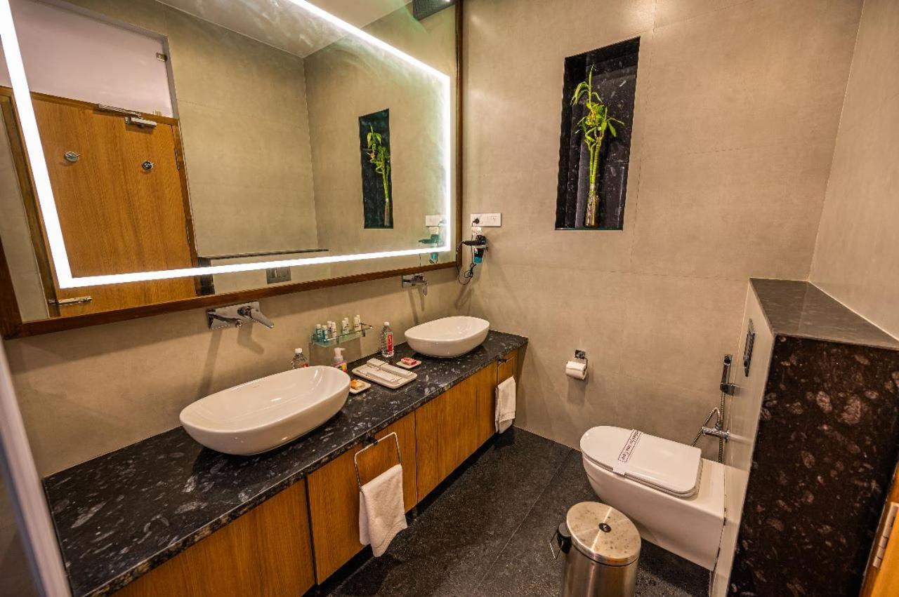 S R Luxury Mysore