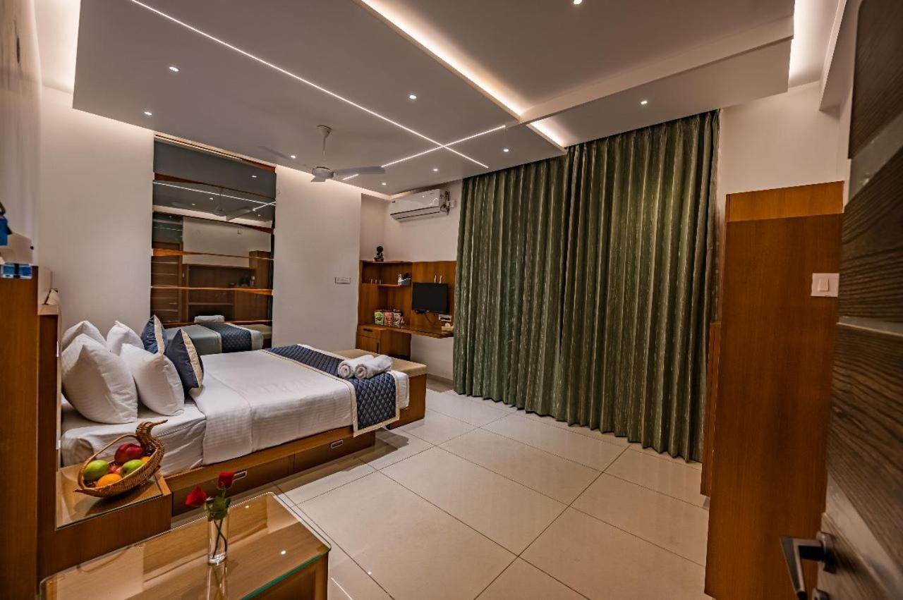 S R Luxury Lodge Mysore