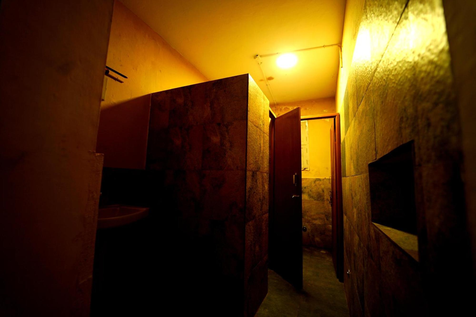 Leo Vishroam Hostel Mysore