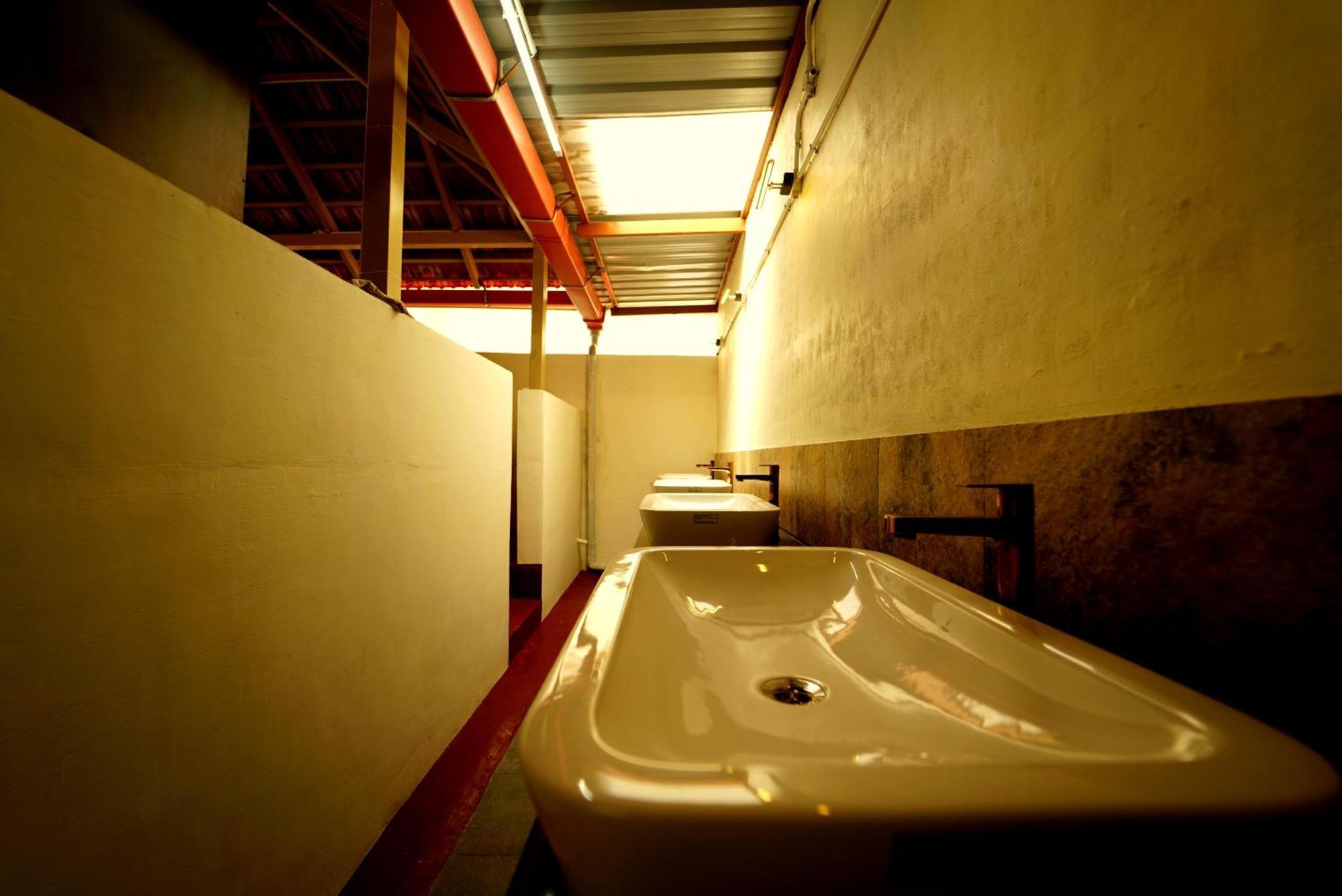Leo Vishroam Hostel Mysore