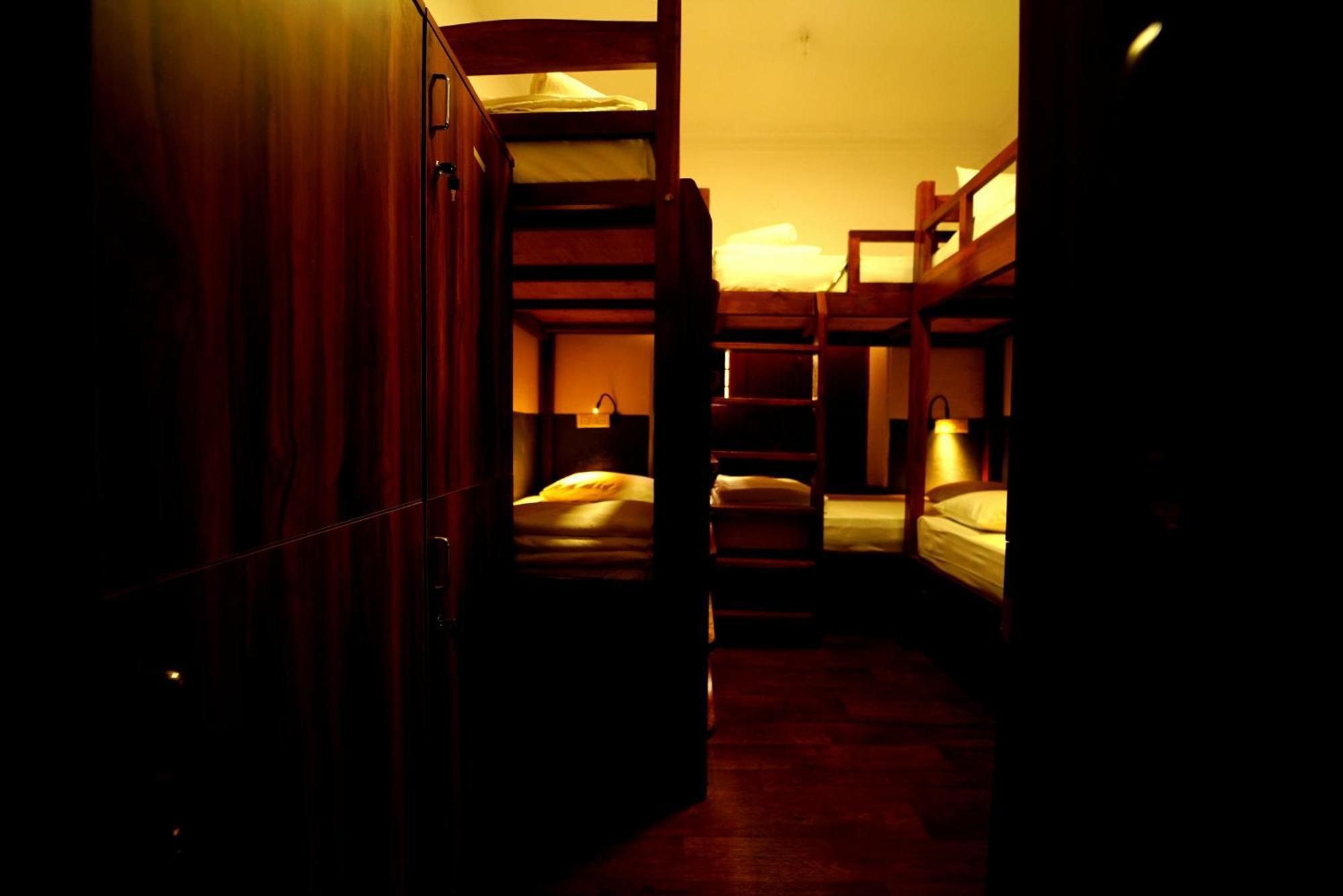 Hostel Leo Vishroam