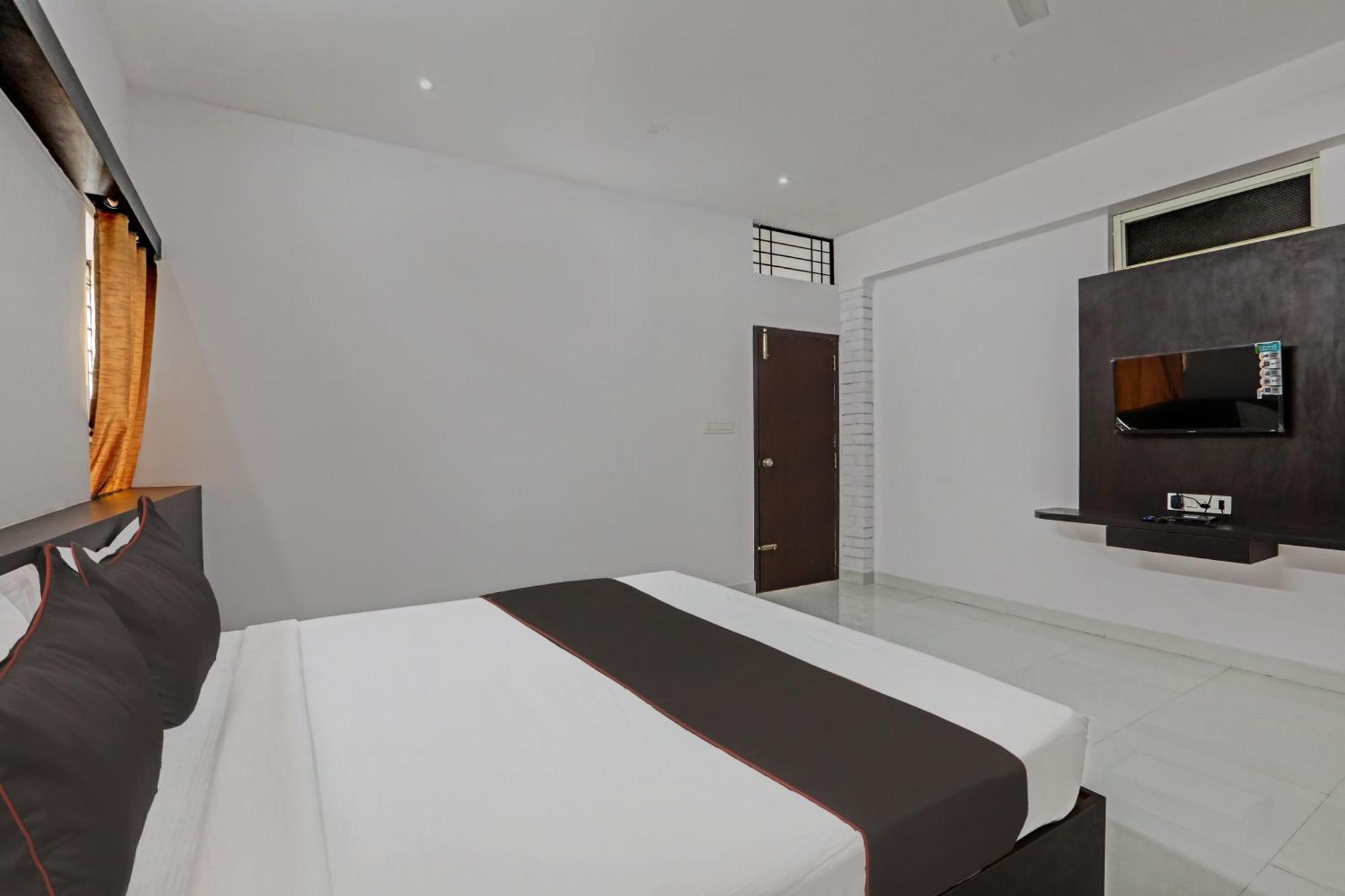 Hotel Collection O Emara Grand 4*