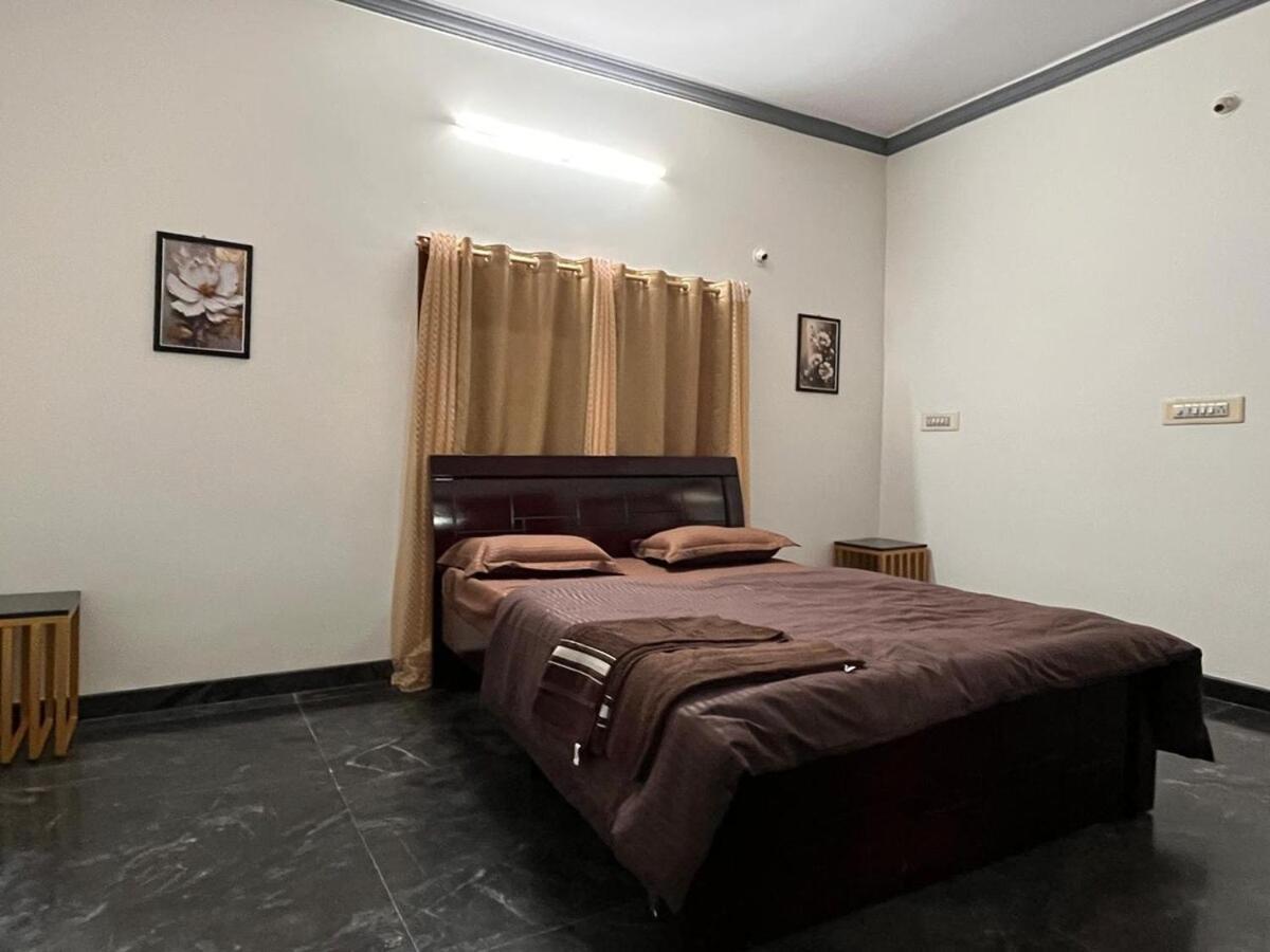 Kk Enclave, Service 2 * Mysore